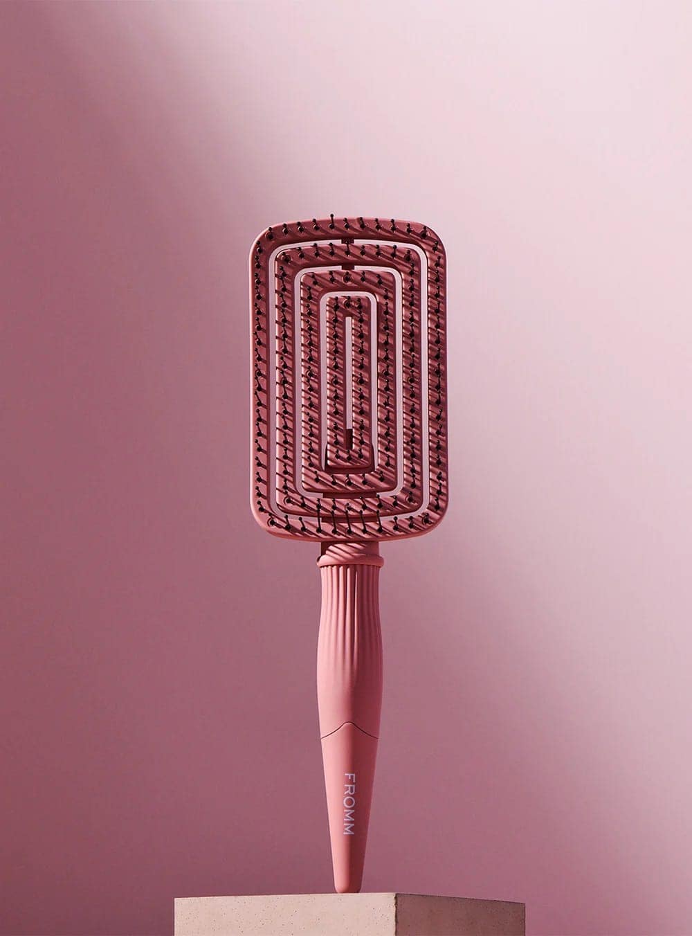 ⁦Intuition Flexer Vent Detangling Brush - Pink #NBB039E⁩ - الصورة ⁦2⁩